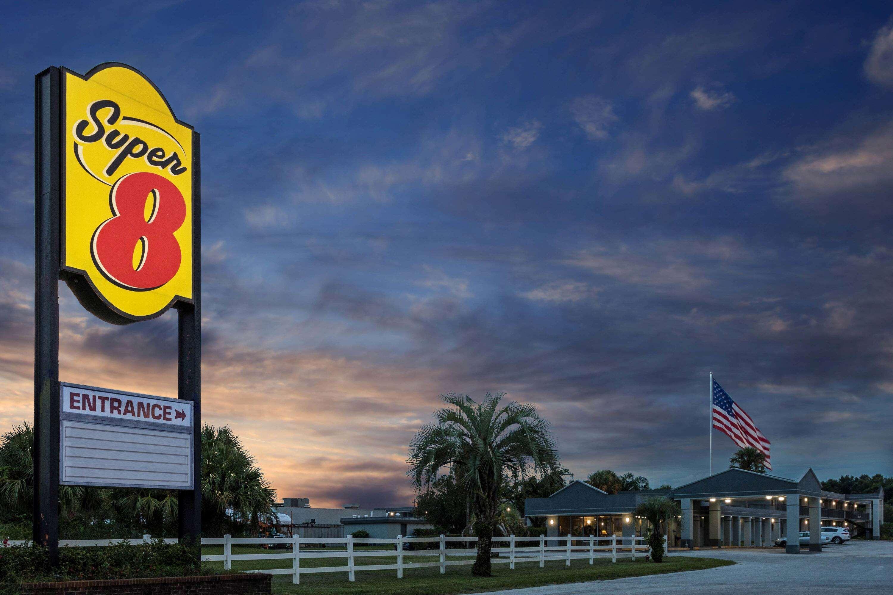 Super 8 By Wyndham Ocala I-75 Hotel Buitenkant foto